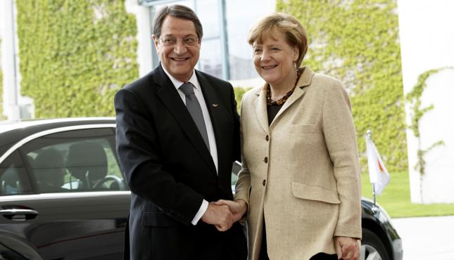 Prezydent Cypru Nikos Anastasiadis i kanclerz Niemiec Angela Merkel