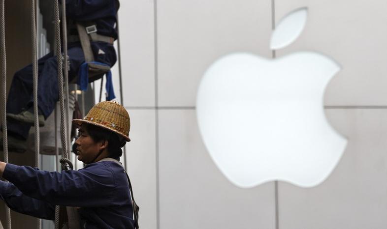 Apple zaprezentował nową generację iPhone'ów i pierwszy smartwatch