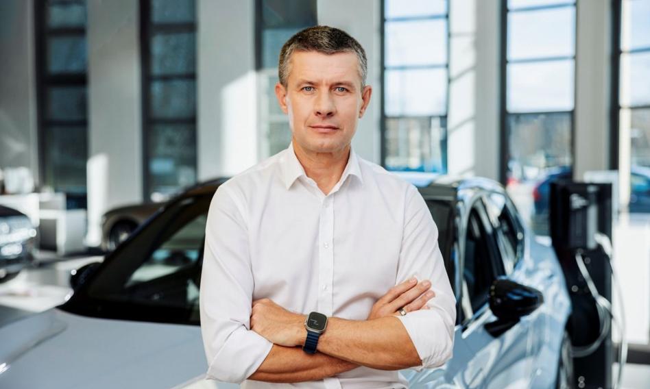 Polak prezesem ds. rynków międzynarodowych w Volvo. Mocny awans Arka Nowińskiego