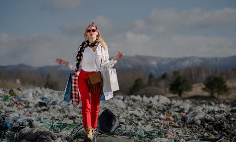Miliony ze śmietnika? „Na recyklingu tekstyliów da się zrobić biznes”