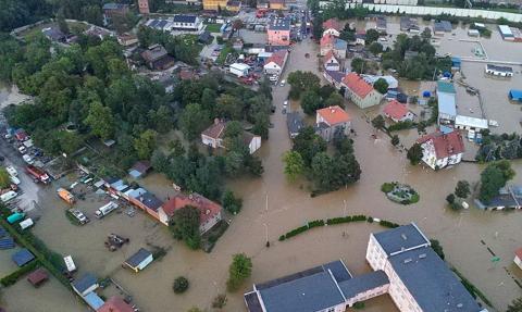 Powodzie kontra prąd. Infrastruktura przesyłowa nie została uszkodzona