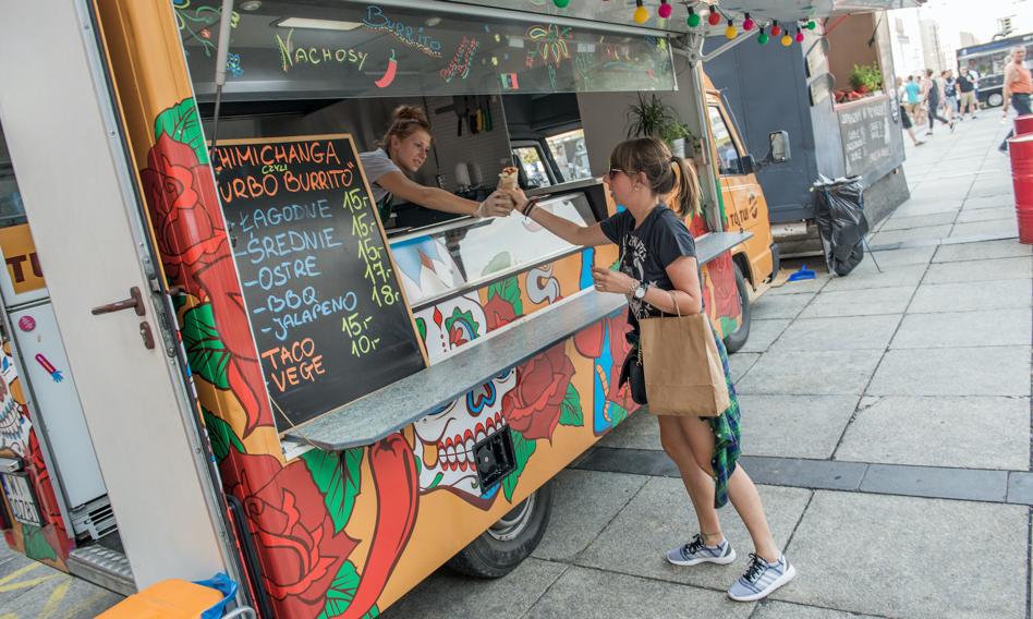 Food truck, a może restauracja? Magiczna granica w branży gastronomicznej pokonana