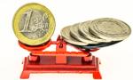 Kurs euro spadł poniżej 4,40 zł