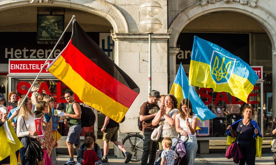 Ukraińcy pokochali Niemcy? Polska nie jest już liderem pomocy uchodźcom