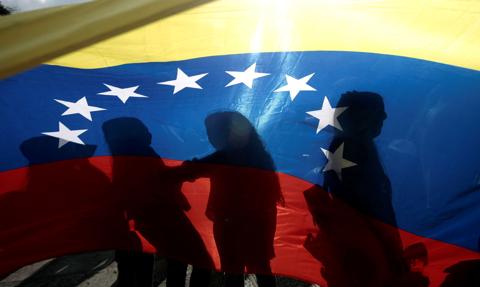 Wenezuela mobilizuje milicję. "W odpowiedzi na przygotowania do agresji ze strony USA"
