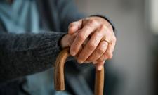 Kryzys w opiece nad seniorami. Polska masowo blokuje wizy dla pracowników