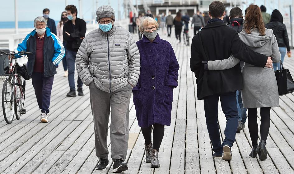 Sopot w strefie czerwonej po jednym wyjeździe grupy seniorów