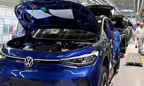 Volkswagenowi brakuje chipów. Niedobory mogą zastopować produkcję golfa