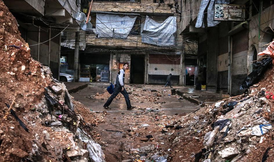 Rosja wydłuża przerwę w nalotach wokół Aleppo