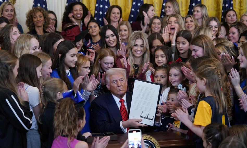 USA zaostrza przepisy. Trump blokuje udział transpłciowych osób w kobiecym sporcie