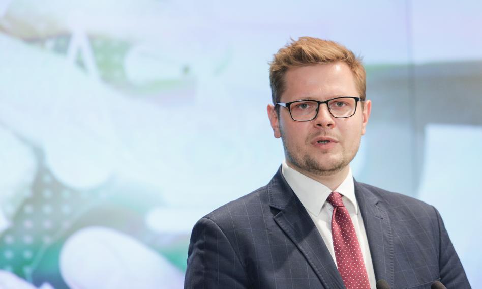 Afera z Pegasusem. Jest zawiadomienie do prokuratury przeciwko wiceministrowi Michałowi Wosiowi