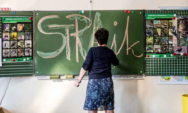 Wartości DoDane: Co ma strajk nauczycieli do PKB