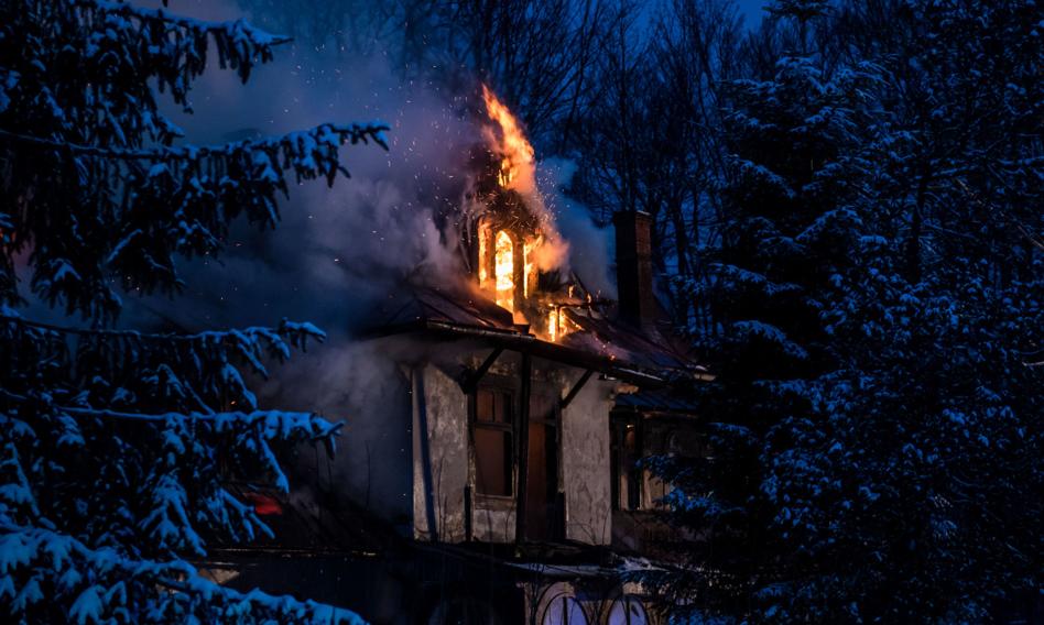 Zabytkowe wille płoną w Zakopanem. Wcześniej kupowali je deweloperzy