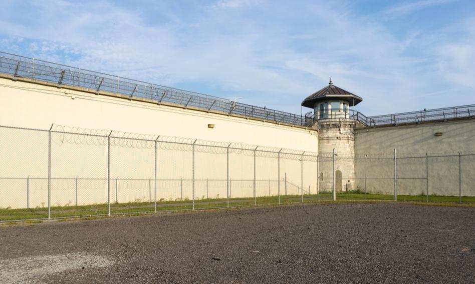 Drony uniosą więźniów ku wolności? Umożliwia to sprzęt za 96 tys. zł