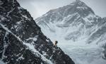Paraliż na dachu świata. Rekordowa liczba osób zdobyła Everest w ciągu 1 dnia