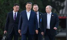 Putin rozważa budowę ropociągu i gazociągu do Chin