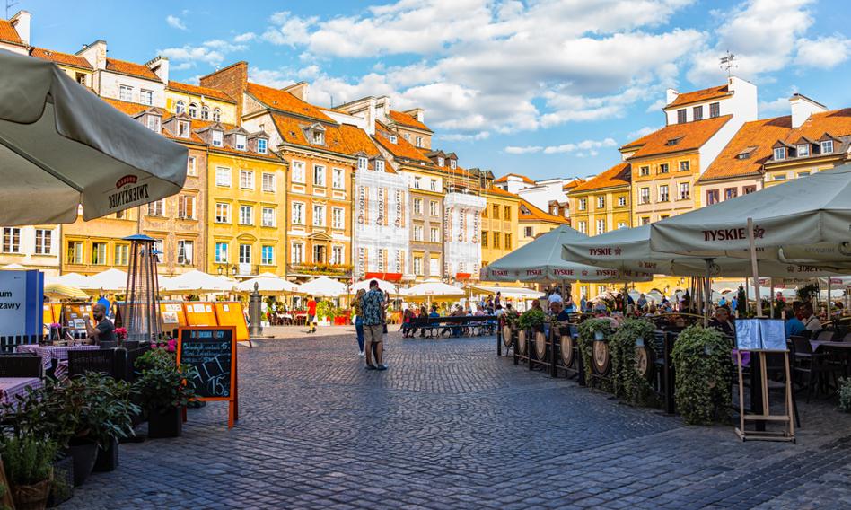 Warszawski ratusz poszerzy strefę ogródków na placu Zbawiciela