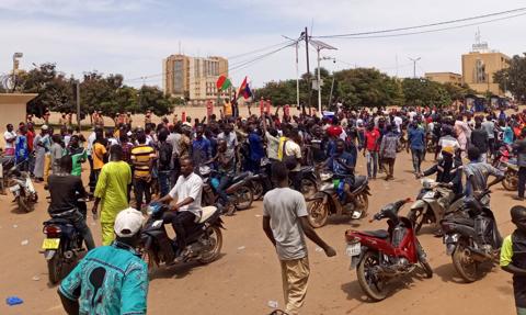 Zamach stanu w Burkina Faso. Kapitan armii ogłosił się nowym przywódcą i rozwiązał rząd