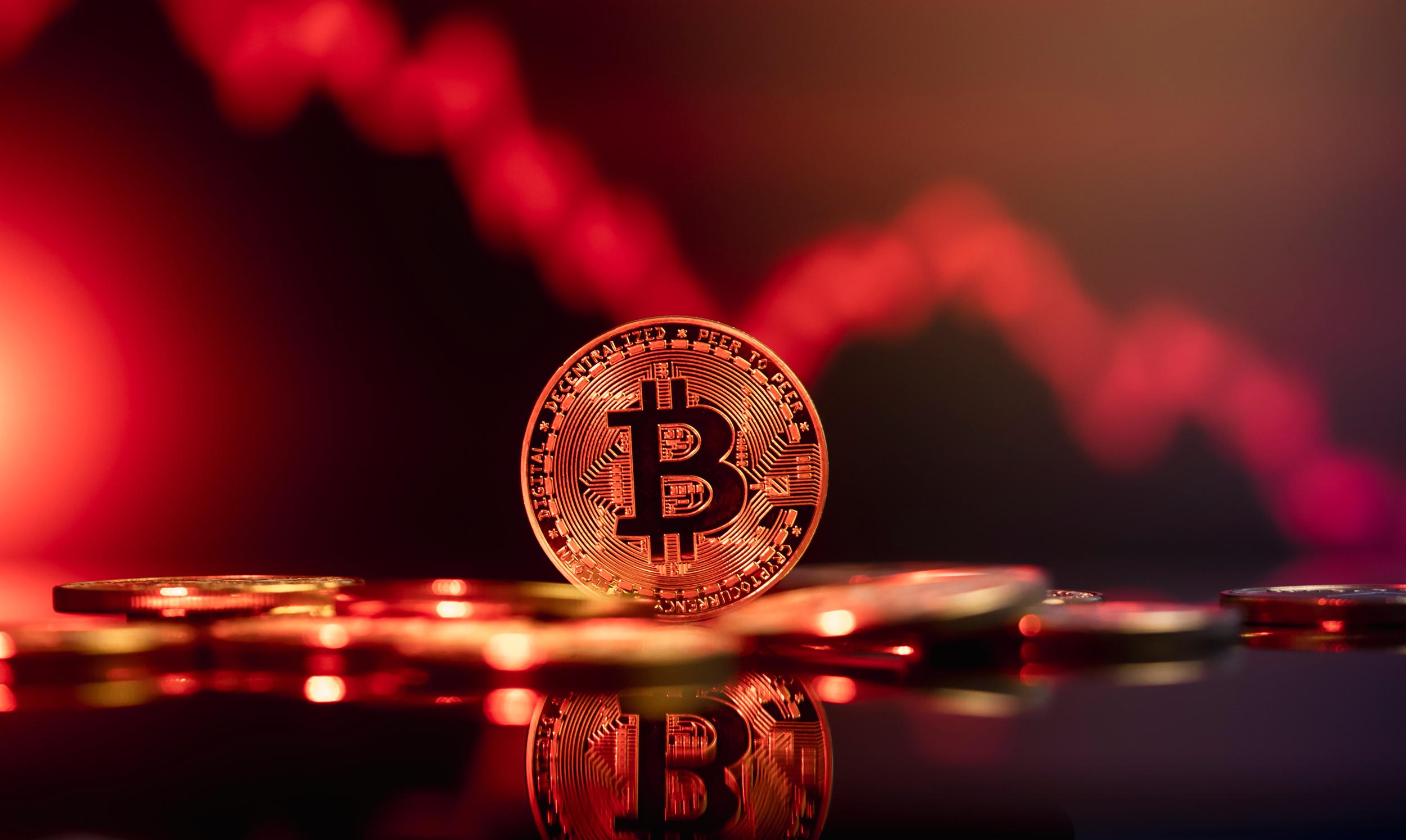 Panika na rynku kryptowalut. Uśpiony gigant budzi się i prowadzi do  wyprzedaży - Bankier.pl
