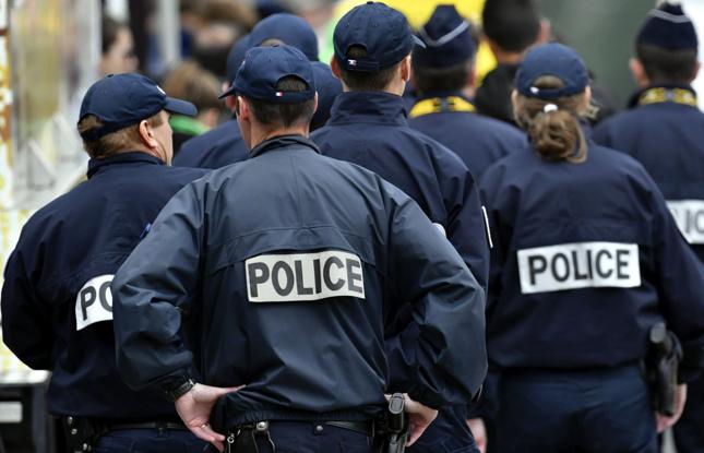Francja: wzmocnione siły policji do ochrony letnich festiwali