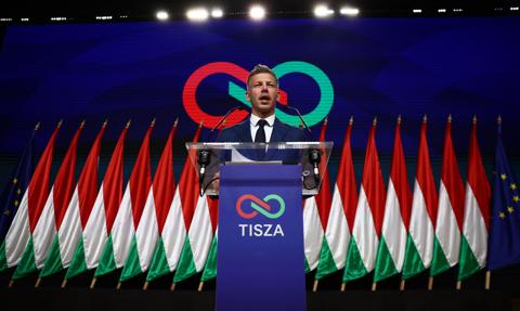 Zmiana władzy w Budapeszcie. Ministrowie Orbana przekazali resorty gabinetowi Magyara