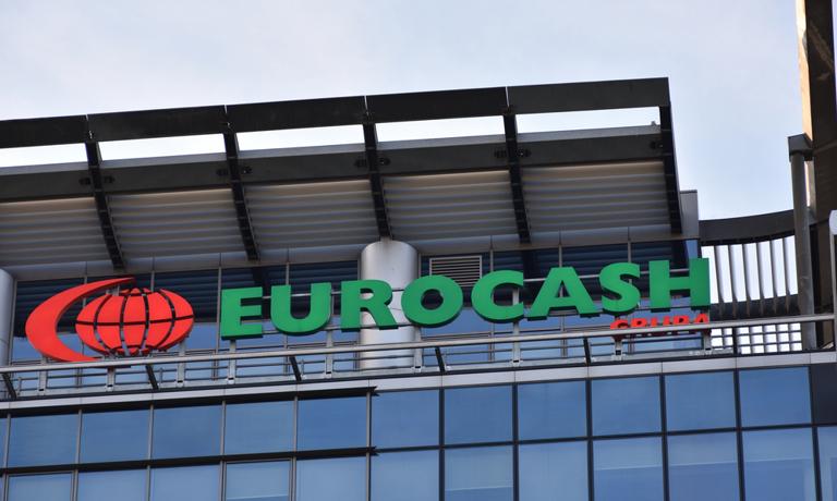 Skupina Eurocash získala úvěr ve výši jedné miliardy.  Bylo uděleno konsorciem 8 bank