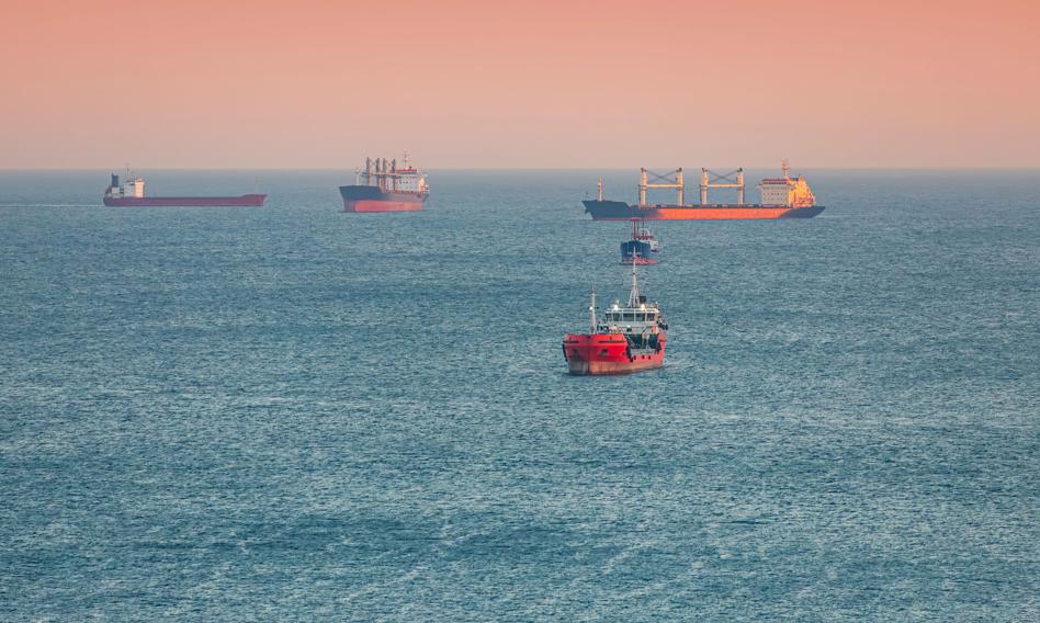 SOS u wybrzeży Senegalu. Tankowiec z 50 tys. baryłek rosyjskiej ropy nabiera wody