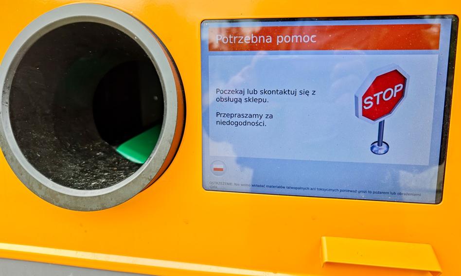 Butelkomat nie działa? Sklep i tak musi przyjąć opakowania, inaczej zapłaci karę