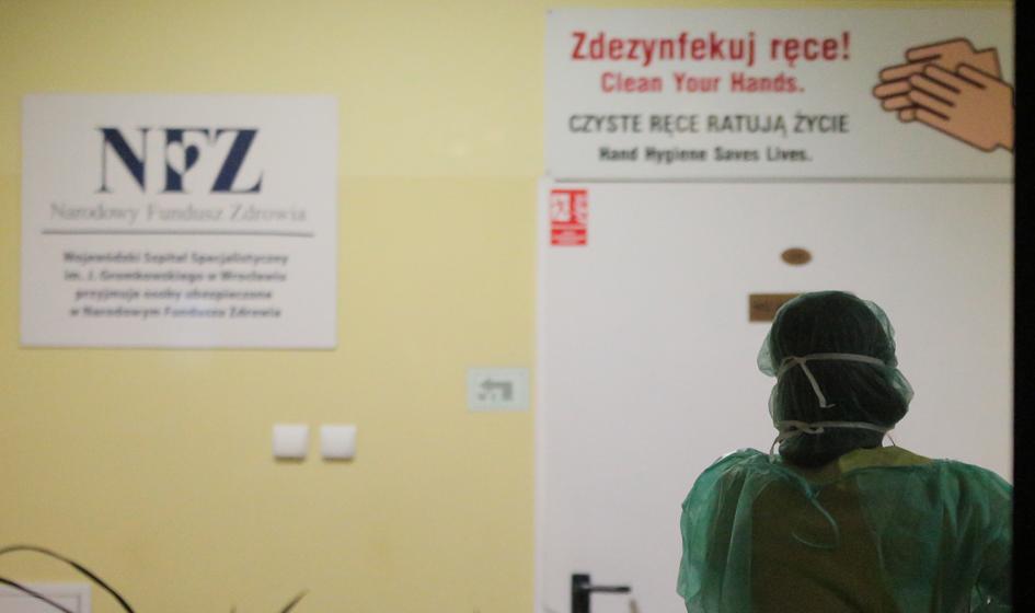 Rząd nie odbierze szpitali samorządom, ale wprowadzi własnych komisarzy