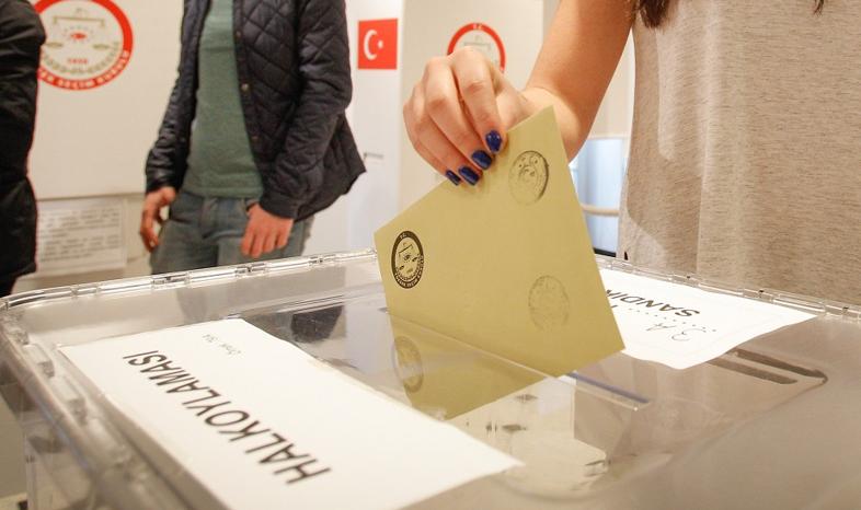 MSZ: Polska przyjmuje do wiadomości wyniki referendum w Turcji