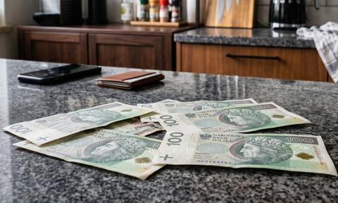Mniejsza rata i dodatkowa gotówka. Sprawdzamy kredyty konsolidacyjne