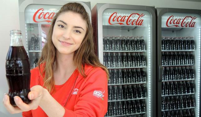 PE chce zakazać reklamy produktów, które mają wysoką zawartość tłuszczów i cukru