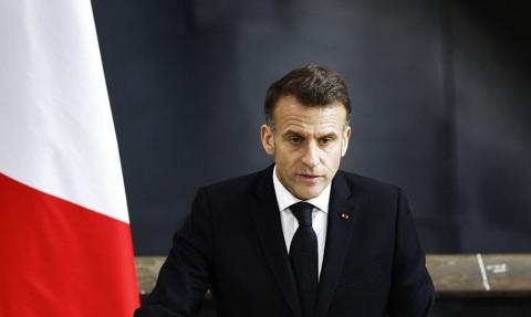 Blokada cieśniny Ormuz niczego nie zmienia. Macron: Nie możemy cofnąć sankcji wobec Rosji