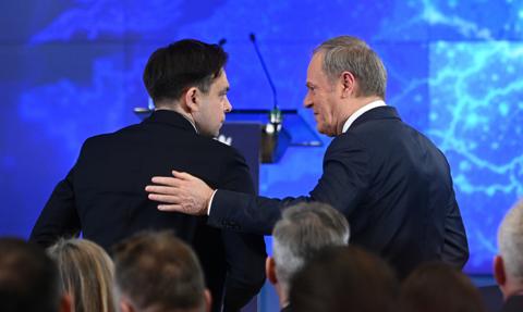 Plan Tuska nie przyniesie prze艂omu. To jak malowanie fasady zamiast naprawy fundament贸w