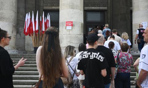 Polacy wybierają prezydenta. Czy dziś padnie rekord frekwencji? Przebijemy 70 proc.?