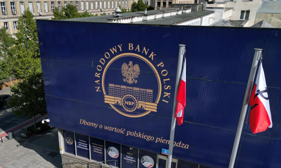 Buntownicy w NBP? Członek zarządu banku zabiera głos