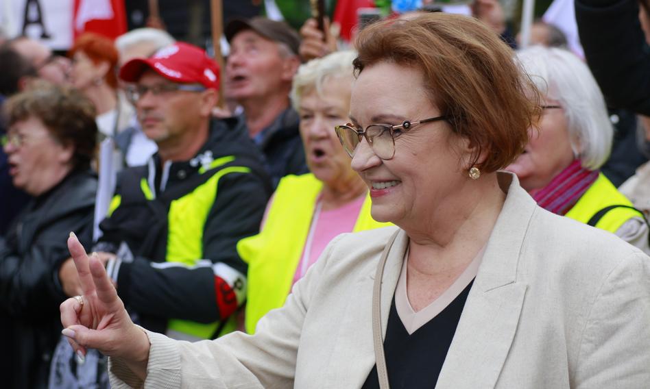 Anna Zalewska została milionerką. Polityk PiS wykorzystuje swój czas w Parlamencie Europejskim
