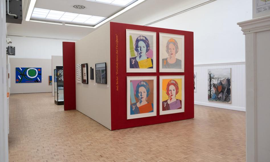 Portrety byłej królowej Niderlandów autorstwa Andy'ego Warhola za 217 tys. euro