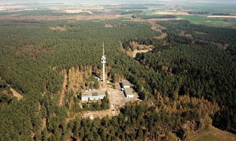 Przeciwatomowy bunkier z czasów NRD wystawiony na sprzedaż za "jedyne" milion euro