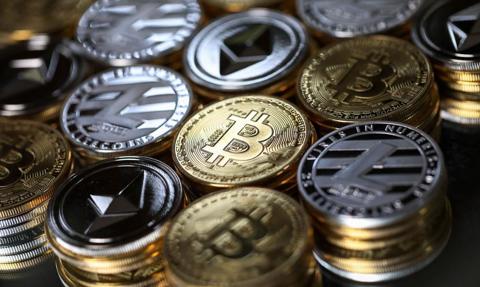 Polski inwestor kryptowalutami stoi