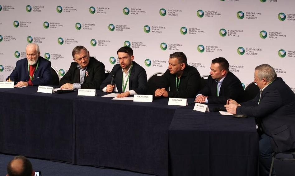 Rolnicy dogadali się z ministrem Siekierskim? Podpisano uzgodnienia