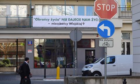 PE chce funduszu na aborcję. Wsparcie dla kobiet z krajów z zakazem