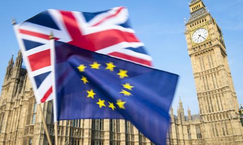 Załamanie liczby chętnych z UE na brytyjskie studia