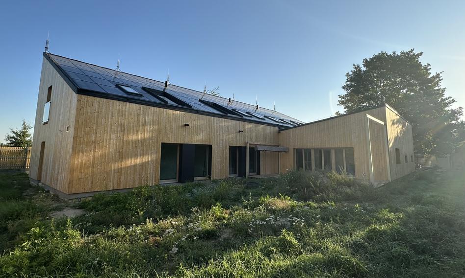 W Warszawie powstało unikalne miejsce dla młodych matek. Stoi puste, bo brakuje 800 tys. zł na start