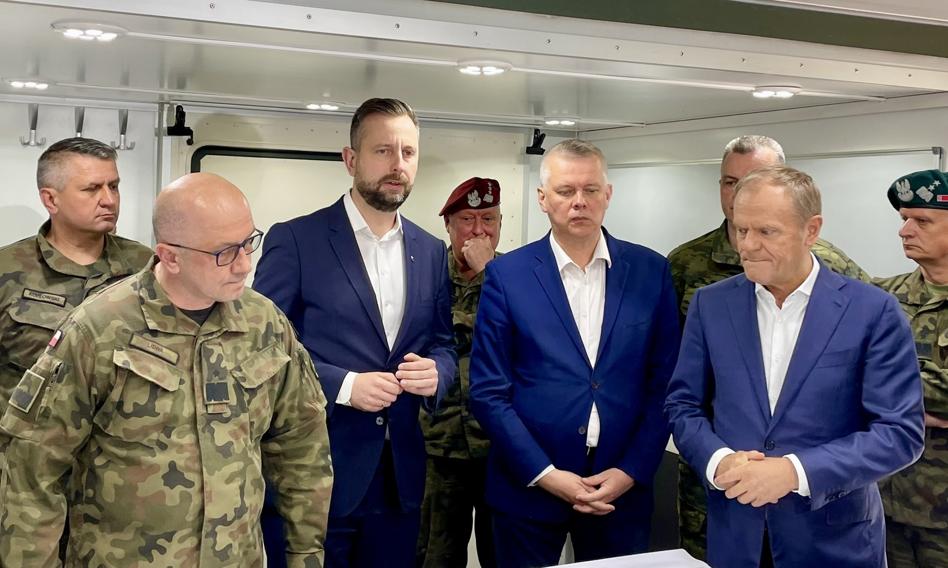 Premier Tusk: Przywrócimy strefę buforową od granicy z Białorusią. Wojsko może użyć "wszystkich dostępnych metod"