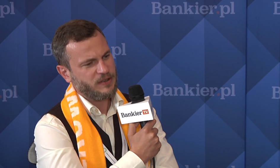 Beesfund trzyma giełdowy crowdfunding na dystans
