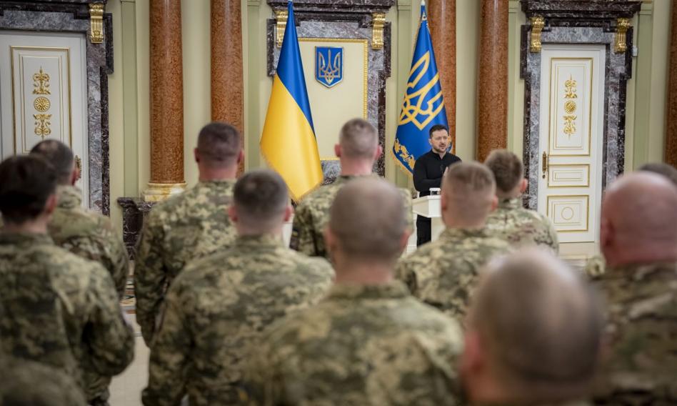Zełenski po naradzie z dowództwem: potrzebne szybsze reakcje na froncie
