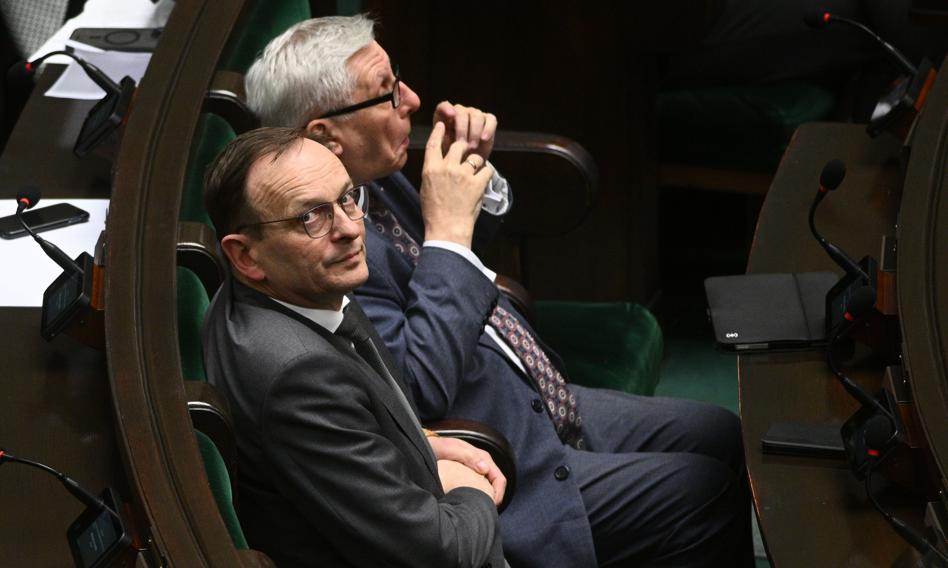 "Kula w łeb" do Donalda Tuska. Prokuratura odmówiła wszczęcia dochodzenia po słowach posła Edwarda Siarki w Sejmie