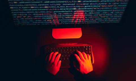 Fałszywe sklepy internetowe i "słupy". 183 osoby straciły pieniądze