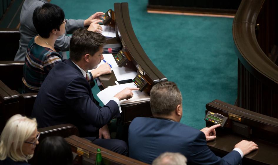 Sejm wybrał czterech posłów PiS na członków KRS; zamieszanie z głosowaniem